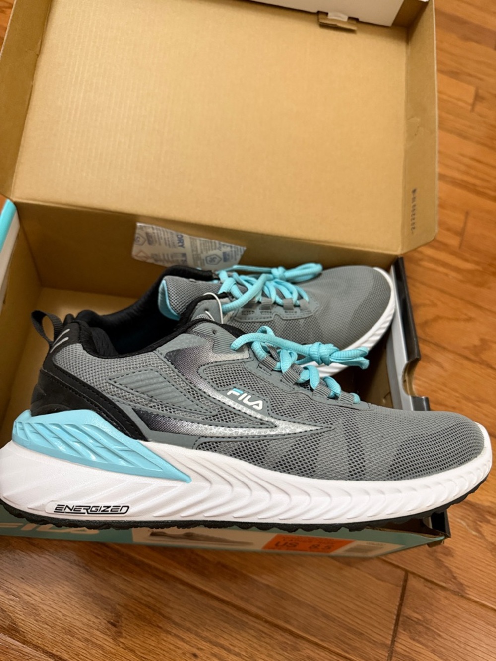 Fila Windspeed Sneakers size 8.5 Gray NWT